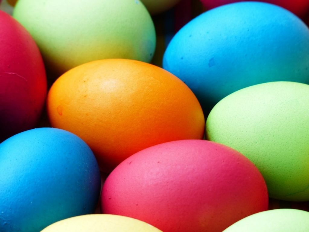 Πως θα βάψετε τα αυγά σας με φυσικό τρόπο